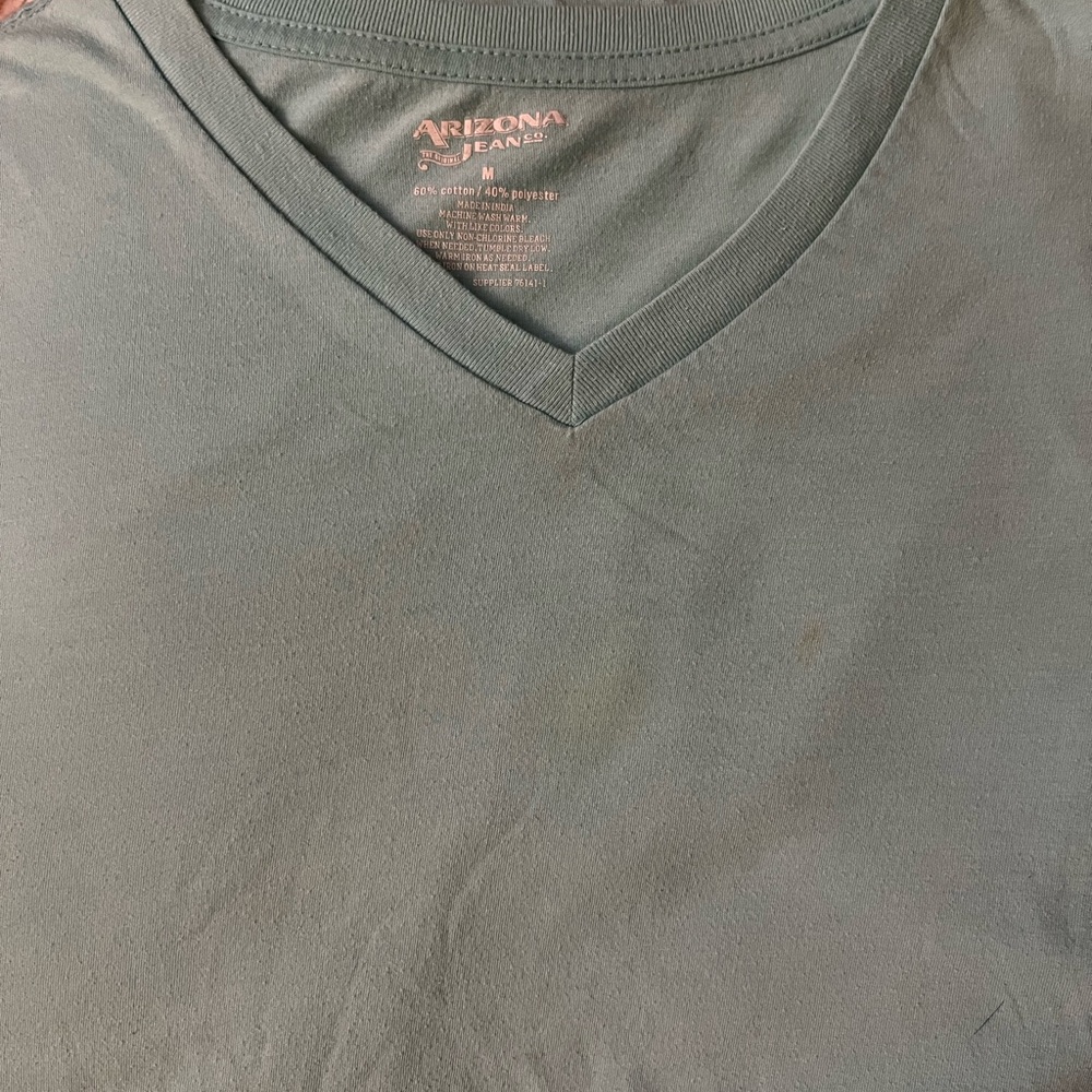 Arizona Jean Company Men's Charcoal V-Neck Tee